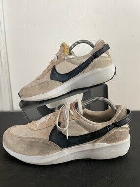 NIKE WAFFLE DEBUT